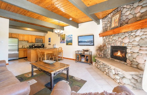 Four O'Clock Condo | Sundowner Last Run Condo: Ski-In, 2 Blocks To Main St