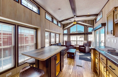 Park County Cottage | Sunlit cabin on 1,800-acre ranch with animals, mountains, games & firepit