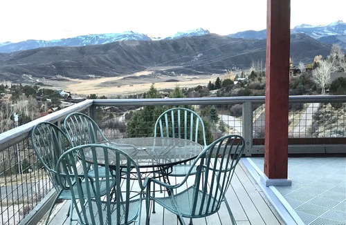 Snowmass Village House | Sunny eco home with panoramic views