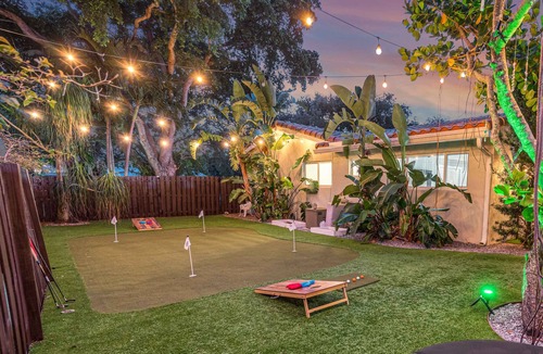 Lighthouse Point House | Sunny Florida Escape: Private Heated Pool, Hot Tub, Putting Green, Beach Nearby!