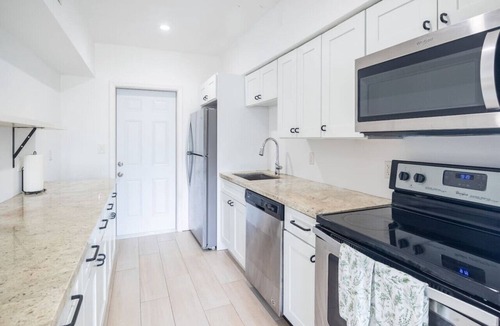 Bay Harbor Islands Apartment | Sunny Stay near Bal Harbour Shops and Beach