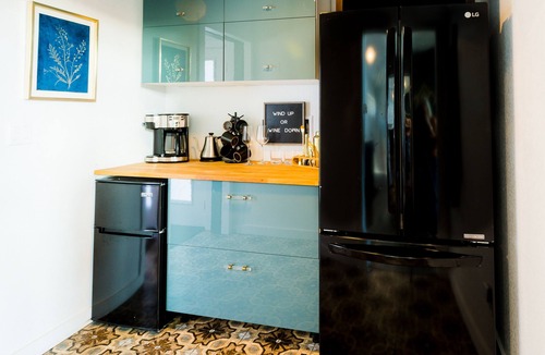 Central City House | Sunrise+Sunset views - HotTub/Firepit/RecRoom/BBQ/Yoga studio/Treadmill