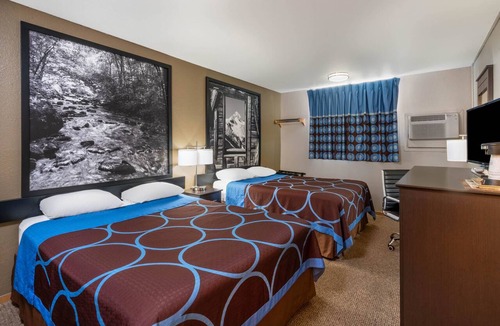 Cortez Hotel | Super 8 by Wyndham Cortez/Mesa Verde Area