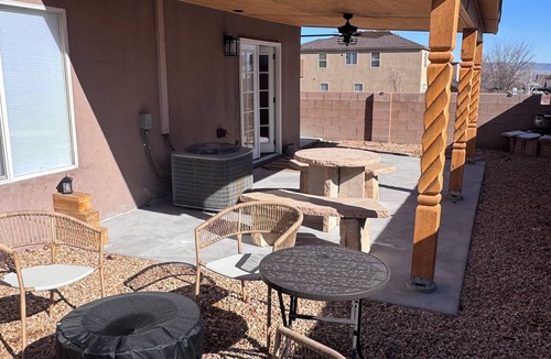 Westgate Heights House | Superb 3-bedroom comfy home located in albuquerque gated community
