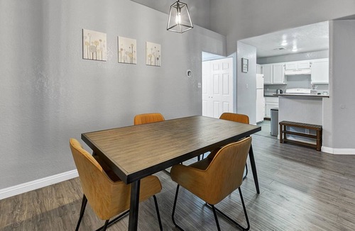 Spring Valley Apartment | Superhost 5 Star ⭐ Service with 2 Bedrooms