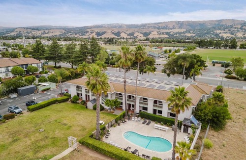 Morgan Hill Hotel | SureStay by Best Western Morgan Hill