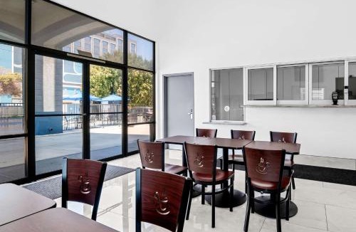 Buena Park Hotel | SureStay Hotel by Best Western Buena Park Anaheim