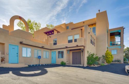 Canoncito Apartment | Surrounding Mtn Views! Quaint Santa Fe Retreat