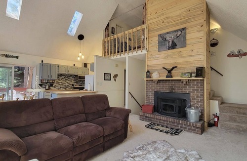 Woodland Park Ski Chalet | Tackle Mountain Lodge: Loft, Activities, Relaxation, and No Chores! #8672