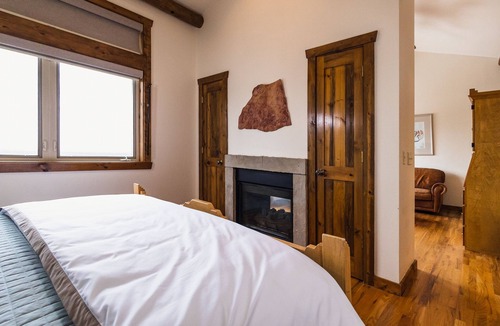 Estes Park Hotel | Taharaa Mountain Lodge