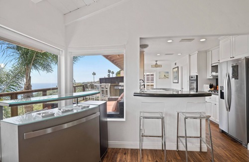 Mystic Hills House | Tahiti Paradise in Laguna Beach, PET FRIENDLY, STUNNING VIEWS, BOOK Now!