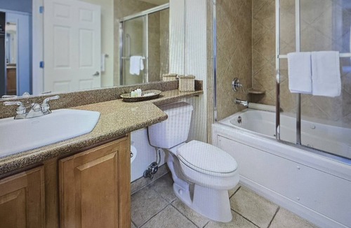 Las Vegas Resort | Tahiti Resort Las Vegas. 2 pools and a hot tub. 5 min away from the strip.
