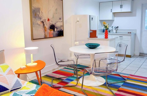 Coral Brook Apartment | Take It Easy - Studio, Pool, Waterfront