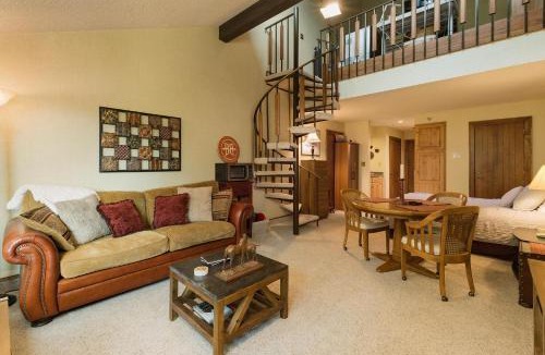 Purgatory House | Tamarron Lodge Loft 332 - The Evergreen - Durango CO