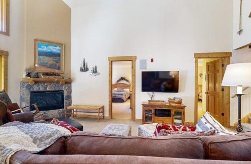 Mountain House Apartment | Tenderfoot Lodge 2663