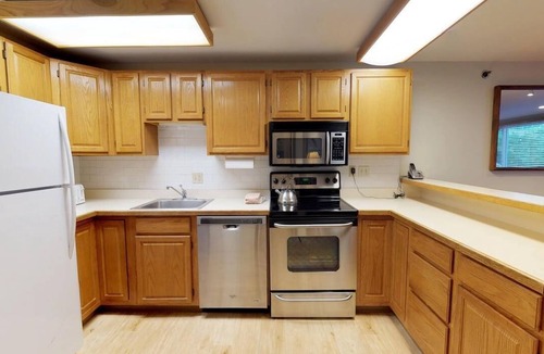 Snowmass Village Condo | Terracehouse - Steps to Slopes - Hot Tub/Pool - ASE Transportation