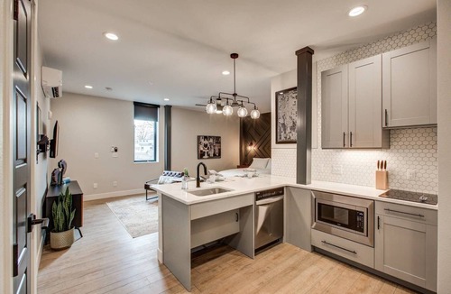 Berkeley Apartment | The Asher | Boutique Hotel | Sleeps 14 | Events