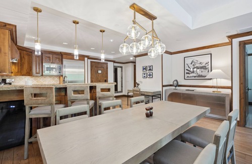 Downtown Hotel | The Aspen Mountain Residences 2 Bedroom Mountainside
