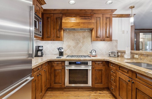 Downtown Hotel | The Aspen Mountain Residences Luxury 1 Bedroom Mountainside