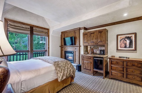 Aspen Hotel | The Aspen Mountain Residences Luxury 2 Bedroom Mountainside