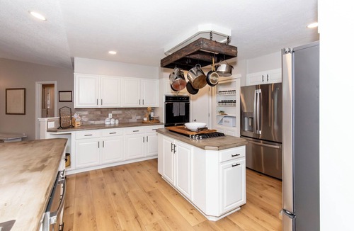 Sandusky House | The Attic: Sandusky’s Premier Group & Sports Team Stay