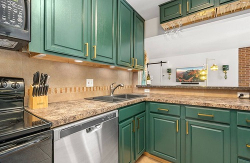 University Park Apartment | The Aviary Near CSU | Pool, Sauna, and Gym