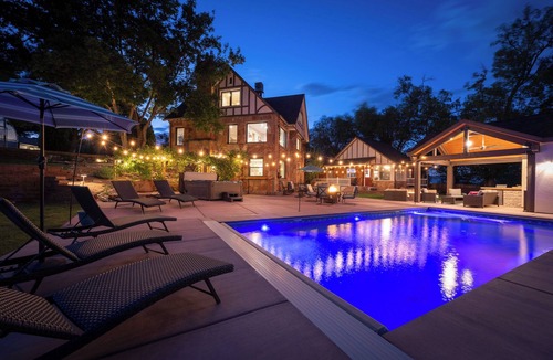 Grand Junction House | The Beatrice Estate Hot Tub Pool Guest House Family