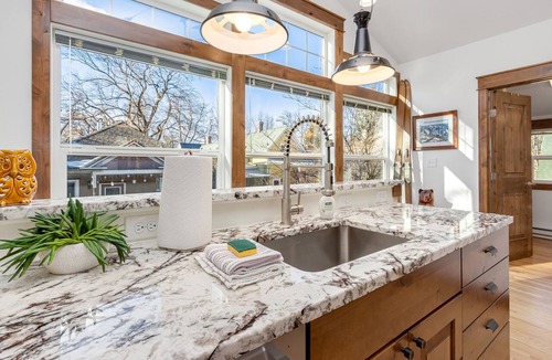 University Park Apartment | The Beautiful Bear’s Den! Walk to Old Town & CSU!