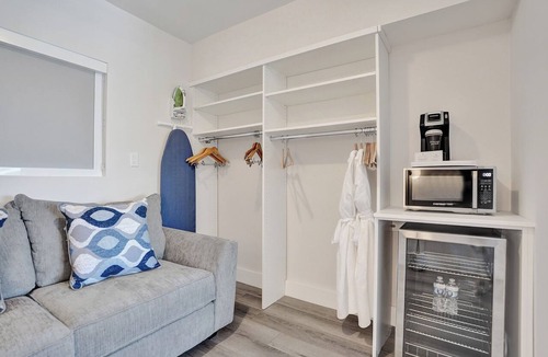 Galt Mile Apartment | The Botanica - Forest