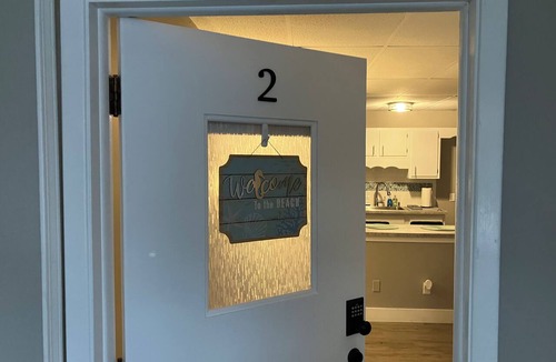 Fairport Harbor Apartment | The Breakwall Suite!