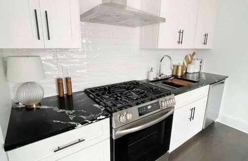 Ohio City Apartment | The Carriage House | Stylish Stay Near West 25th