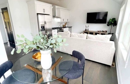 Ohio City Apartment | The Carriage House | Stylish Stay Near West 25th