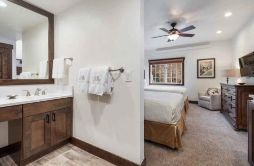 Beaver Creek Hotel | The Charter at Beaver Creek D325