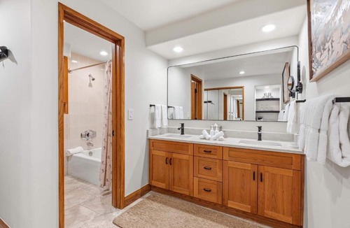 Beaver Creek Hotel | The Charter at Beaver Creek E045