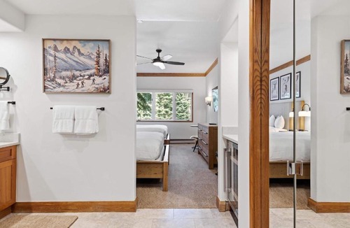 Beaver Creek Hotel | The Charter at Beaver Creek E045