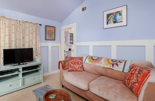 Paso Robles Cottage | The Cottage Guest House | Cottage in Paso Robles near wineries