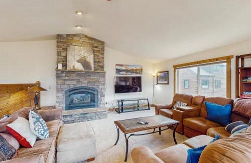 Summit Cove House | The Cove Retreat