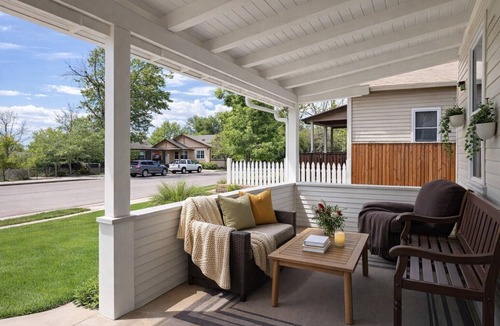 Englewood House | The Craftsman House - Prime Location - 4BD