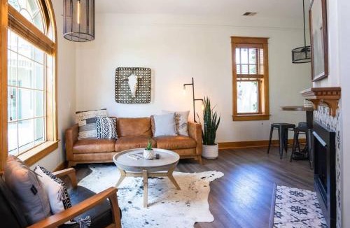 Five Points Apartment | The Curtis Park Club - Ultimate Group Retreat