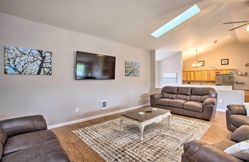 Fruitvale House | The Farmhouse at Grand Valley Getaway w/Alpacas!