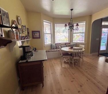 Mariposa House | The Firehouse Inn-Cottage