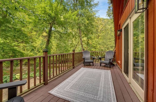 Madison House | The Ford: Madison Wine Country Retreat 17 Acres + Waterfall + Riverfront