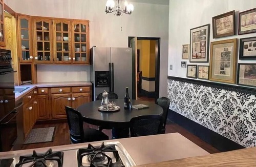 Bellville Apartment | The Frederick Fitting House with billiards & hot tub.