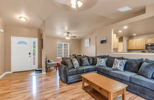 Canon City House | The Gathering Place: Quiet neighborhood, 5+ Bed/3 Bath home accommodates 12.
