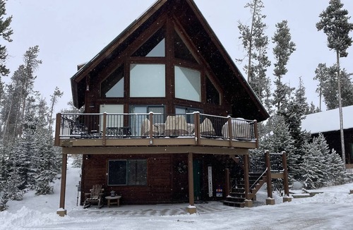 Grand Lake Cabin | 'The Grand Retreat' Exquisite Family Cabin
