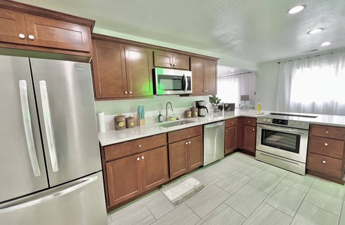 Thornton House | The Green House-10-15min drive to Downtown Denver