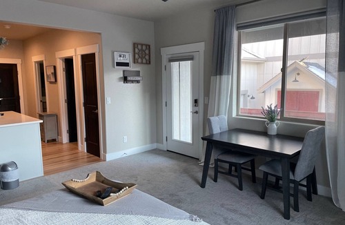 Windsor Apartment | The Guest Suite