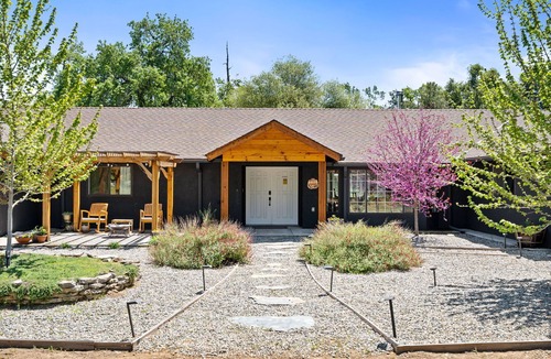 Mariposa Cabin | The Hangout House! Pool Spa BBQ Game Zone