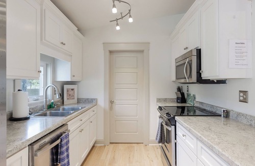 Conestee House | The Happy Bungalow | 3 Bed, 2 Bath