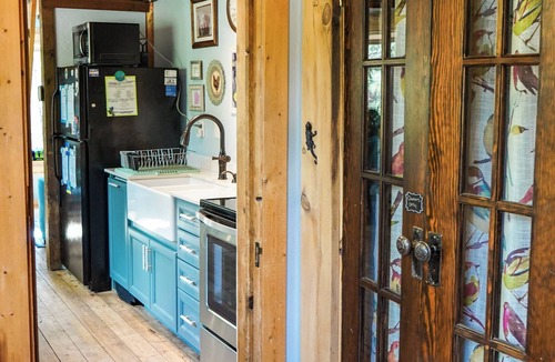 Palmer Lake Cabin | The Hen House & Gardens: Near USAFA & PineCrest Event Center